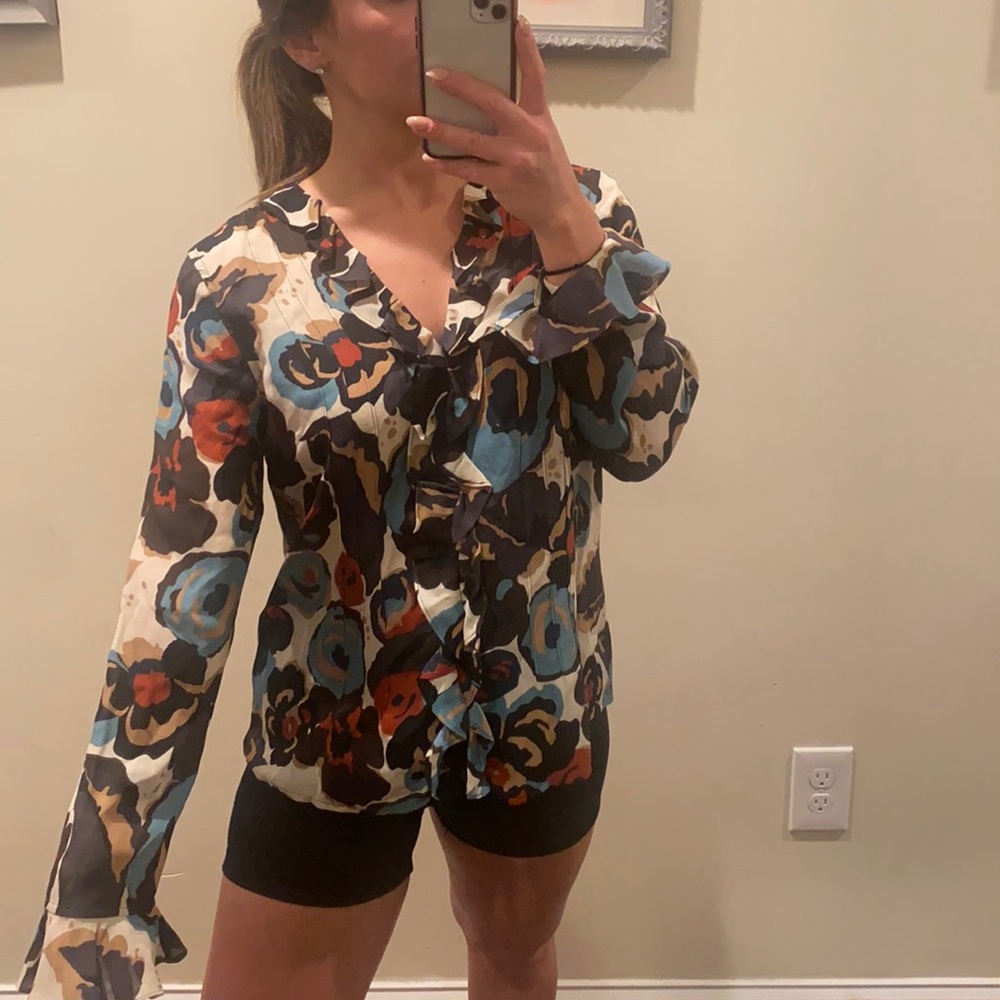 i.e. petite 100% Silk V-Neck Ruffled Floral Blouse